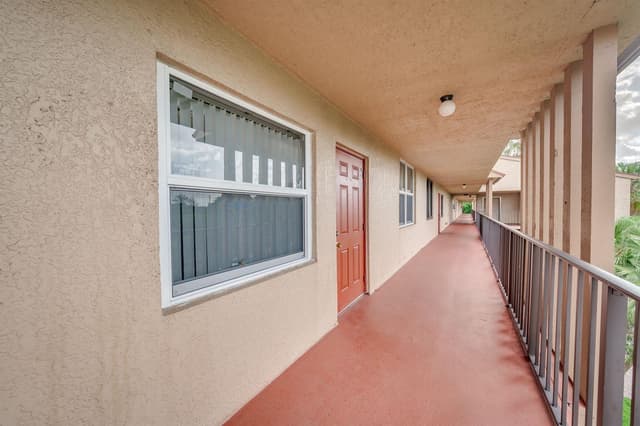 7301 NW 1st Street # 402, Margate FL 33063 - Margate, FL - Photo 3