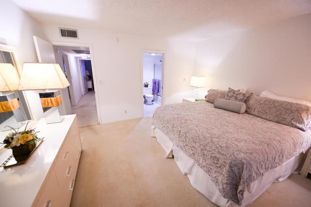 2901 Victoria Circle # J1, Coconut Creek FL 33066 - Coconut Creek, FL - Photo 5