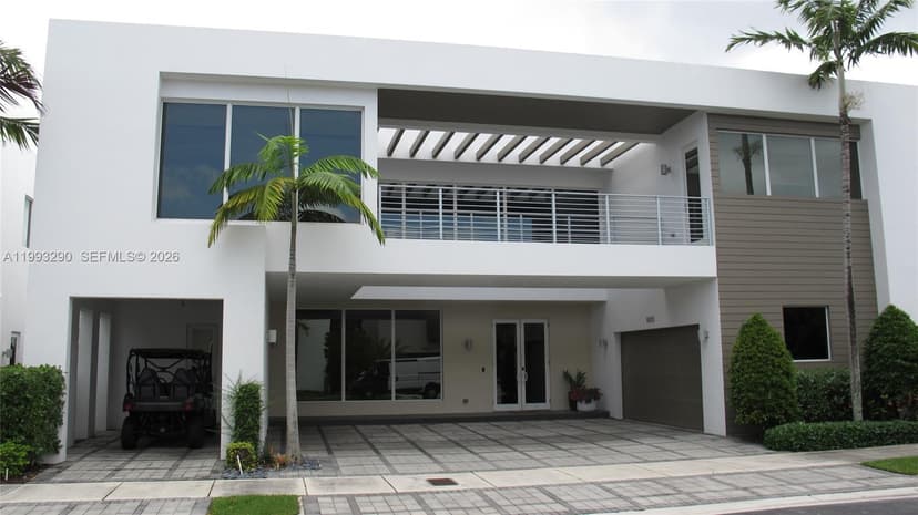 10272 NW 75th Ter, Doral FL 33178