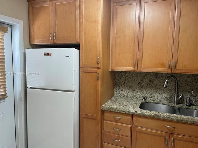 2300 Park Ln # 208, Hollywood FL 33021 - Hollywood, FL - Photo 7
