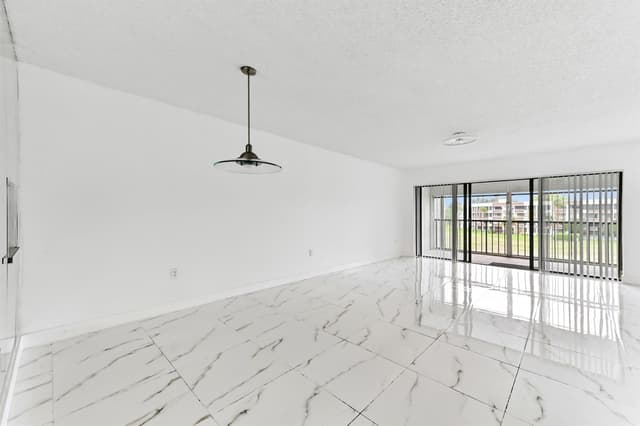 4793 Esedra Court # 307, Lake Worth FL 33467 - Lake Worth, FL - Photo 2