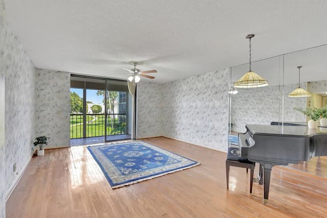 5340 Las Verdes Circle # 208, Delray Beach FL 33484 - Delray Beach, FL - Photo 5