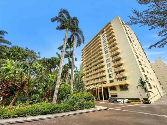 10185 Collins Ave # 502, Bal Harbour FL 33154 - Bal Harbour, FL - Photo 2