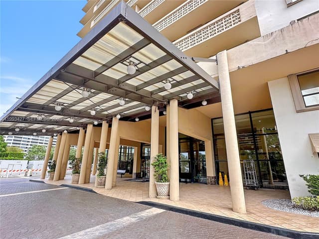 10185 Collins Ave # 502, Bal Harbour FL 33154 - Bal Harbour, FL - Photo 3