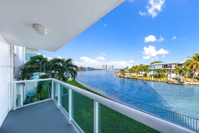 2841 NE 163rd St # 215, North Miami Beach FL 33160 - North Miami Beach, FL - Photo 3