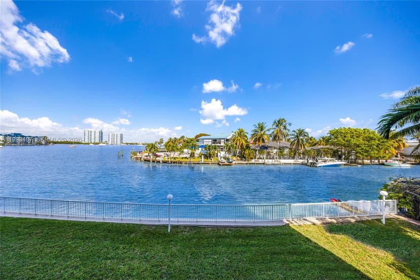 2841 NE 163rd St # 215, North Miami Beach FL 33160
