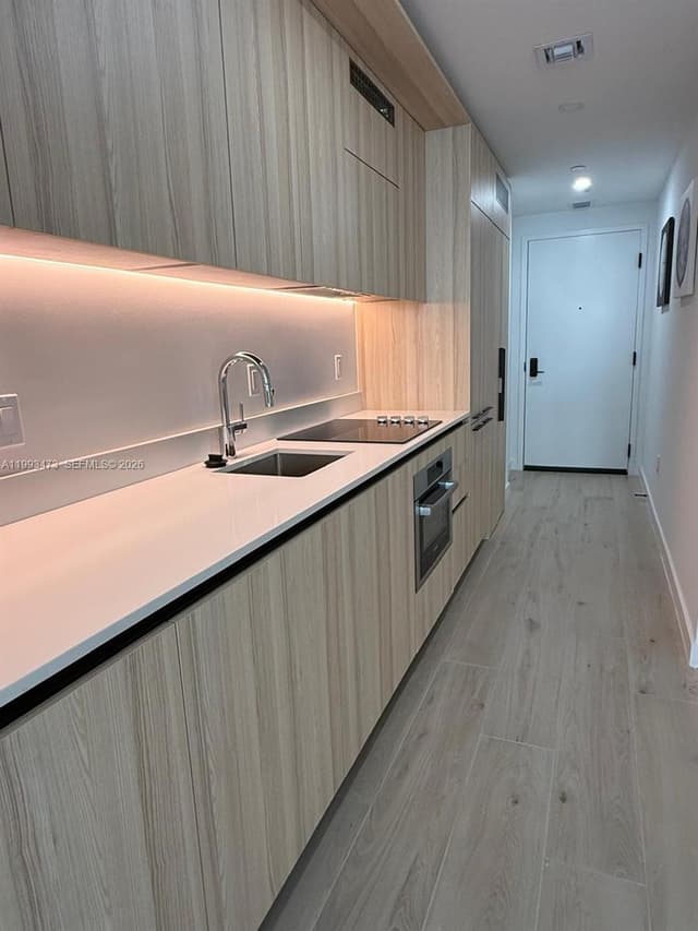 225 N Miami Ave # 910, Miami FL 33128 - Miami, FL - Photo 6