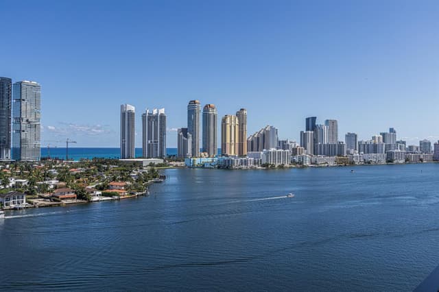 3600 Mystic Pointe Drive, Aventura FL 33180 - Aventura, FL - Photo 2