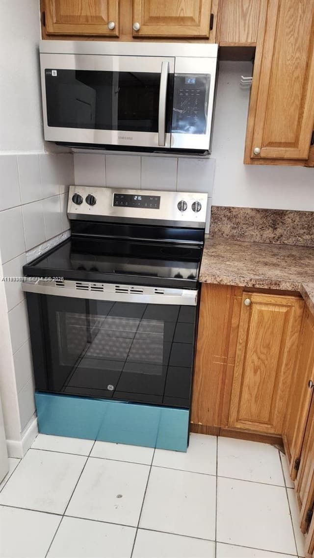 10000 NW 80th Ct # 2415, Hialeah Gardens FL 33016 - Hialeah Gardens, FL - Photo 3