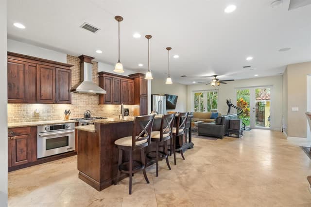 218 N Palmway, FL 33460 - Photo 5