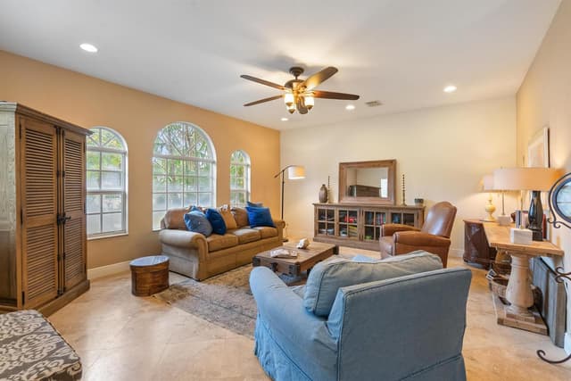 218 N Palmway, FL 33460 - Photo 4