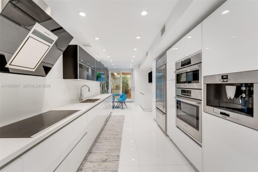 1524 NE Quayside Ter # A4, Miami FL 33138