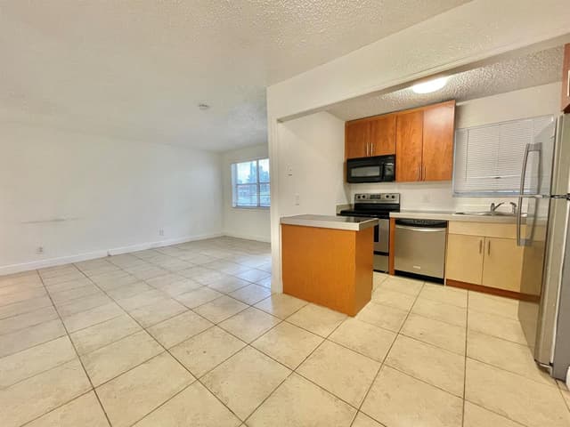 400 NW 65th Avenue # 114, Margate FL 33063 - Margate, FL - Photo 2