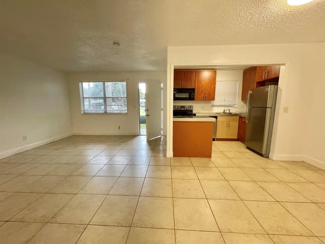 400 NW 65th Avenue # 114, Margate FL 33063 - Margate, FL - Photo 3