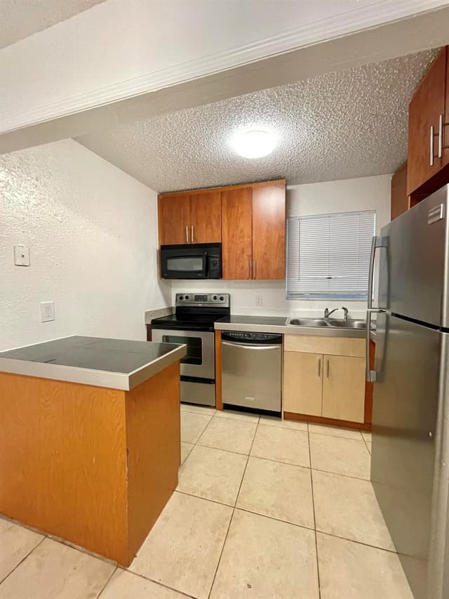 400 NW 65th Avenue # 114, Margate FL 33063 - Margate, FL - Photo 5