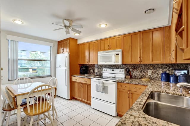 1020 Lincoln, Boca Raton FL 33434 - Boca Raton, FL - Photo 5
