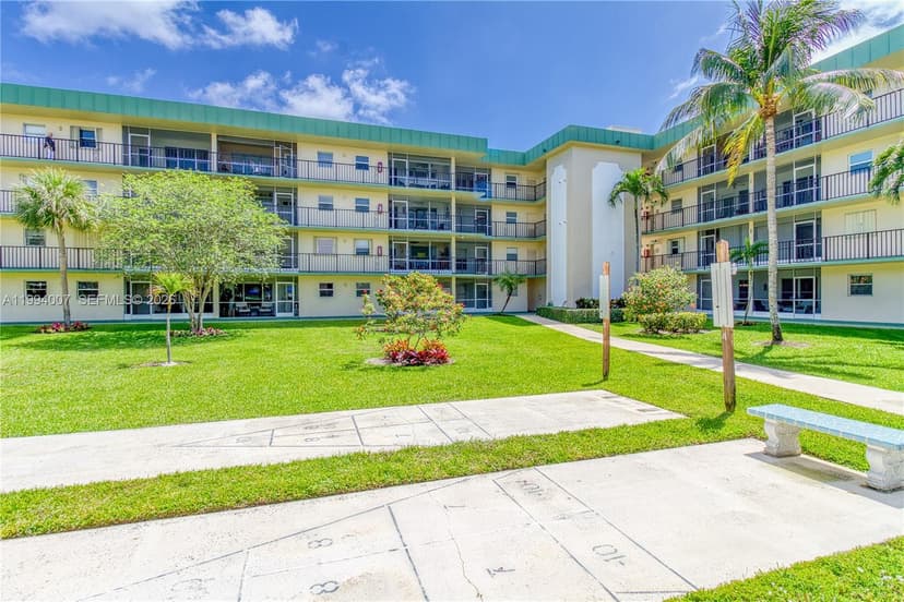 804 SE 7th St # 107, Deerfield Beach FL 33441