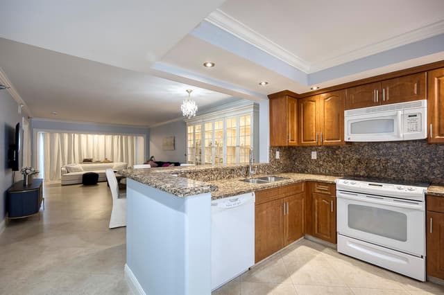 380 NW 67th Street Apt 101, Boca Raton FL 33487 - Boca Raton, FL - Photo 7