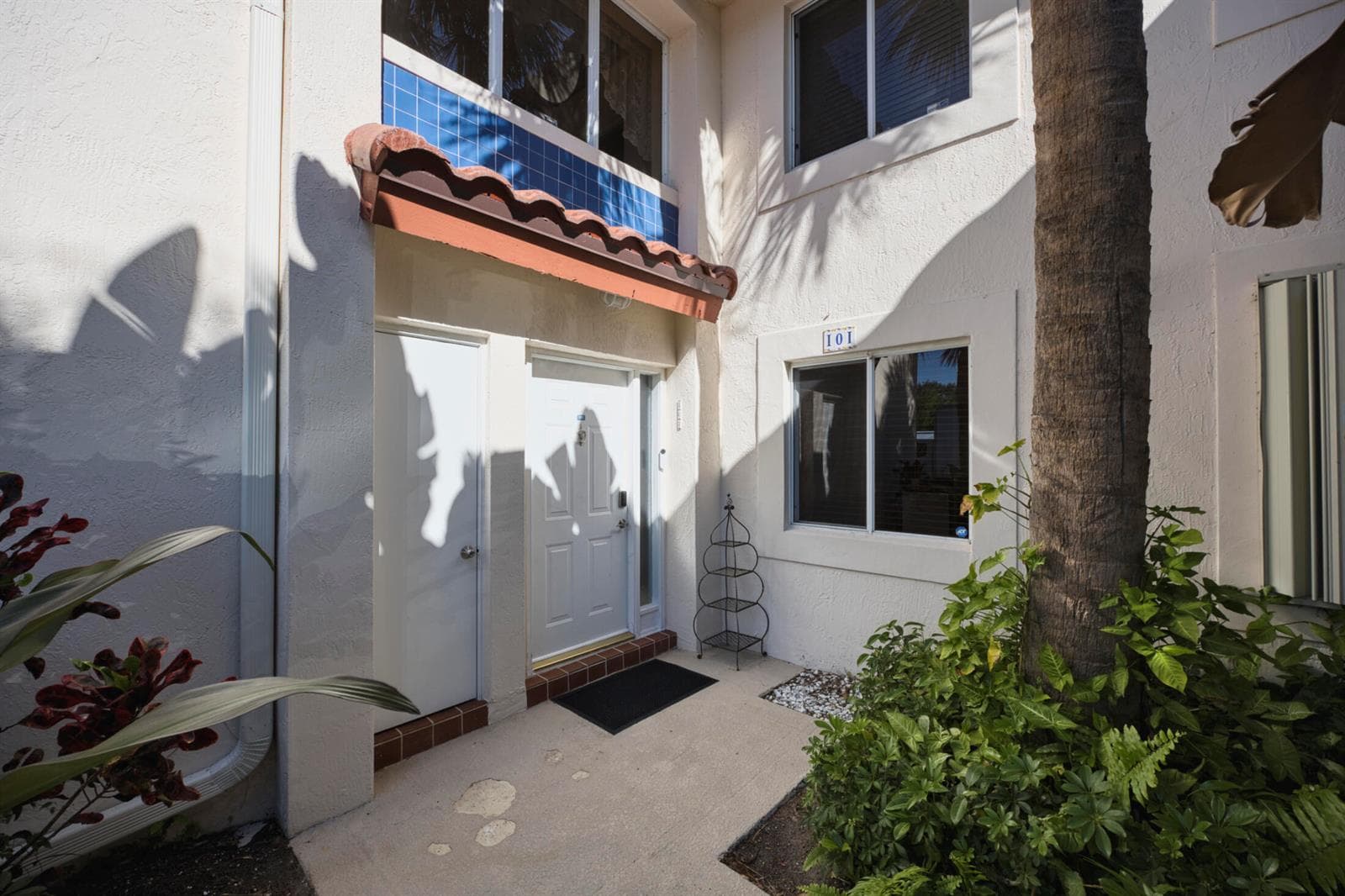 380 NW 67th Street Apt 101, Boca Raton FL 33487 - Boca Raton, FL - Photo 1