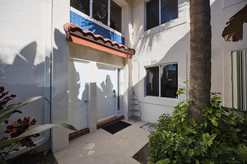 380 NW 67th Street Apt 101, Boca Raton FL 33487