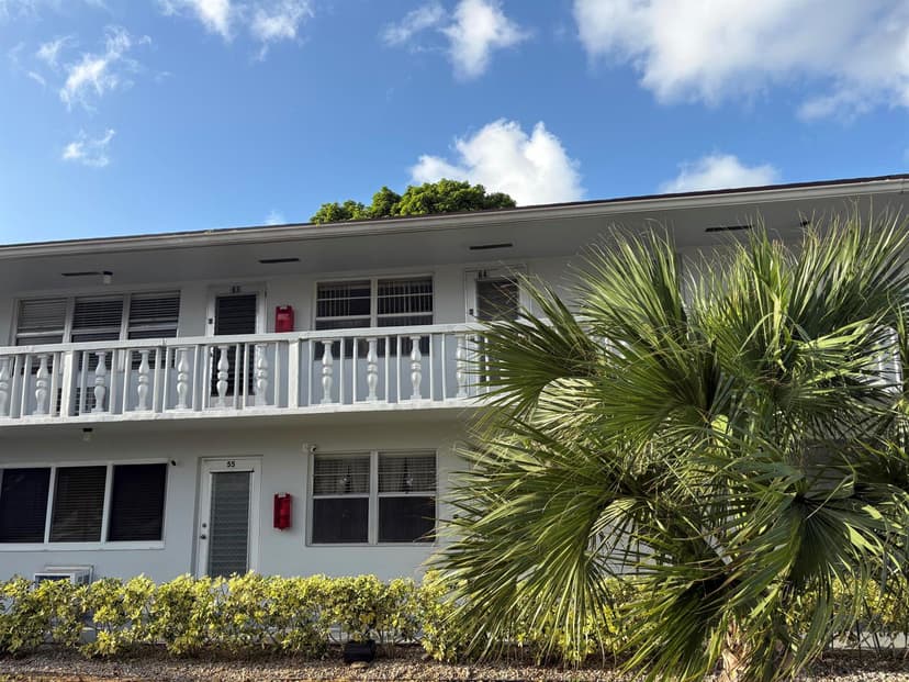 64 Sussex C, West Palm Beach FL 33417