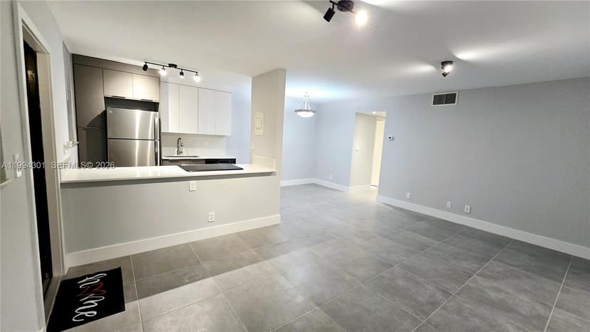 1811 Jefferson St # 202, Hollywood FL 33020