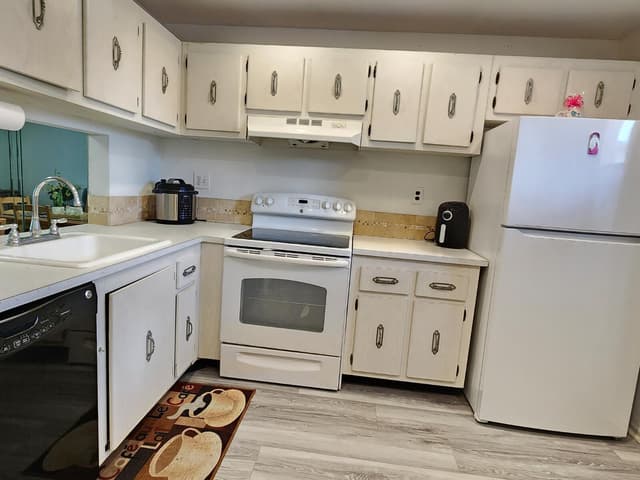 8842 W Mcnab Road # 205, Tamarac FL 33321 - Tamarac, FL - Photo 4