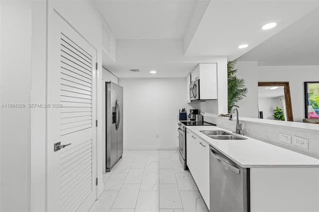 1850 Monroe St # 310, Hollywood FL 33020 - Hollywood, FL - Photo 4