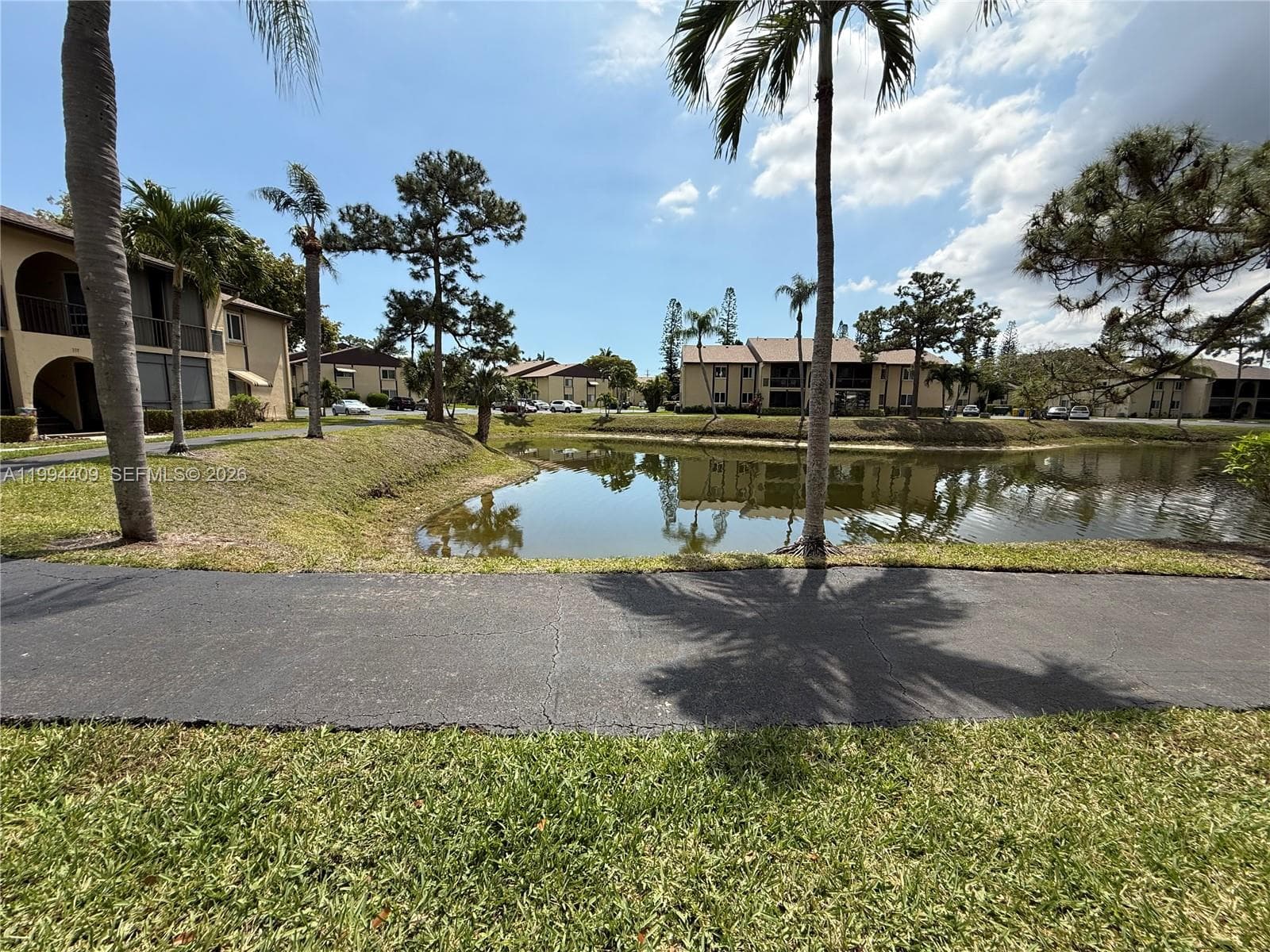 340 Pine Ridge Cir # 1, Green Acres FL 33463 - Green Acres, FL - Photo 1
