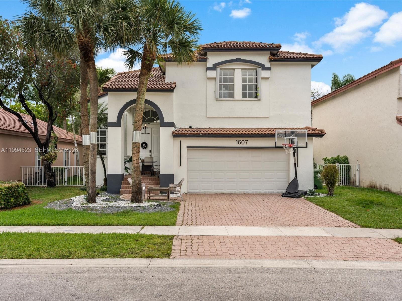 1607 SW 157th Ave, Pembroke Pines FL 33027