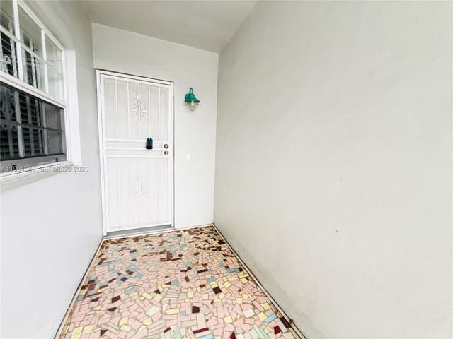 555 SW 16th Ave # 11, Miami FL 33135 - Miami, FL - Photo 2