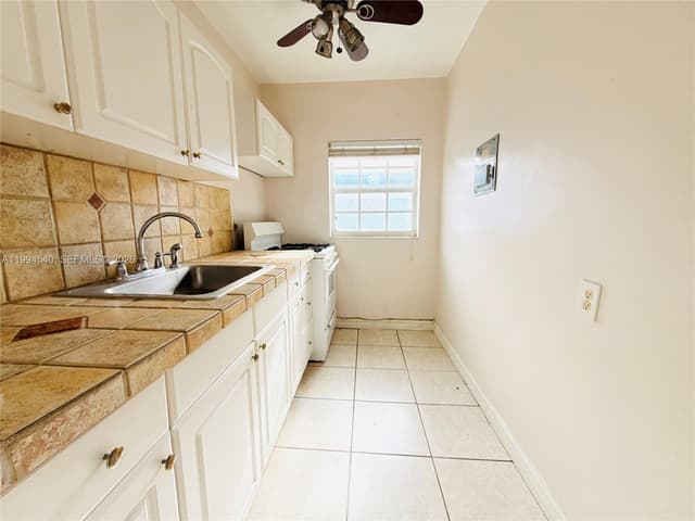 555 SW 16th Ave # 11, Miami FL 33135 - Miami, FL - Photo 6