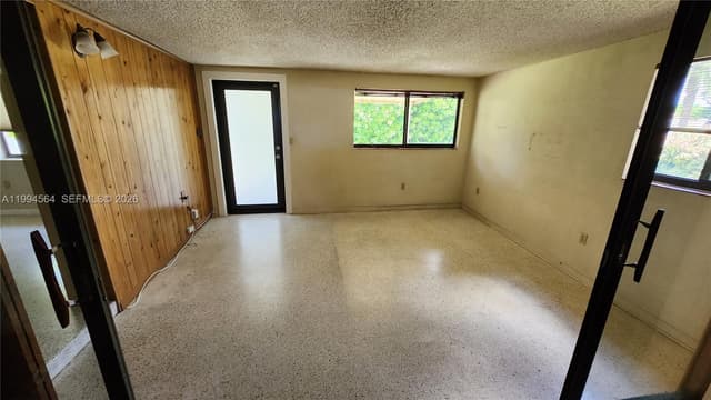 6241 NW 110th St, Hialeah FL 33012 - Hialeah, FL - Photo 6