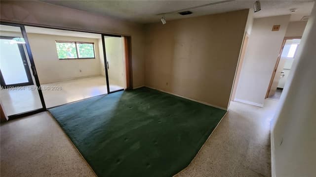 6241 NW 110th St, Hialeah FL 33012 - Hialeah, FL - Photo 3
