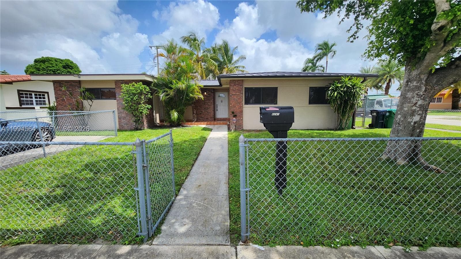 6241 NW 110th St, Hialeah FL 33012 - Hialeah, FL - Photo 1
