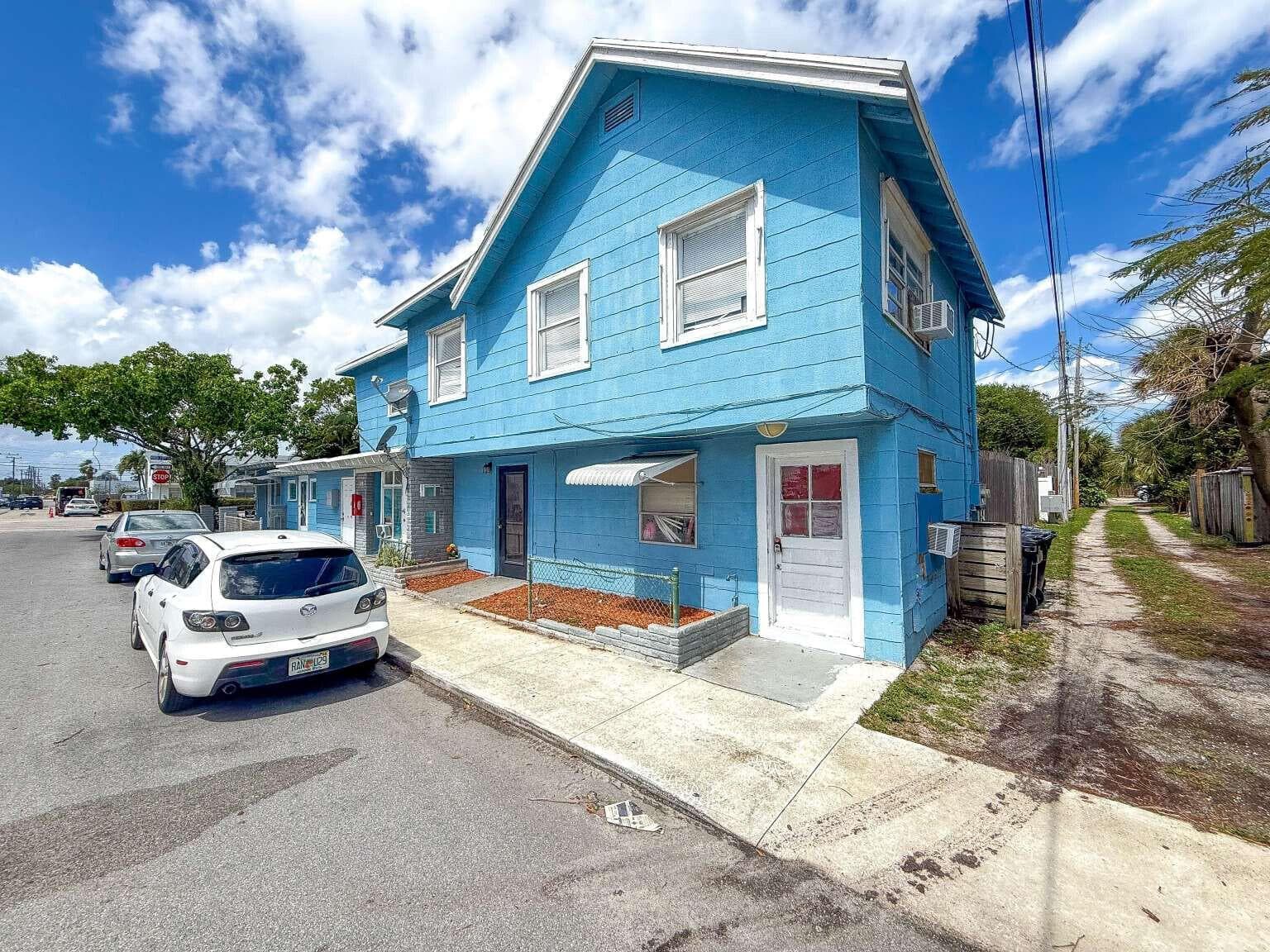 714 N 4th Ave Avenue N, FL 33460 - Photo 1