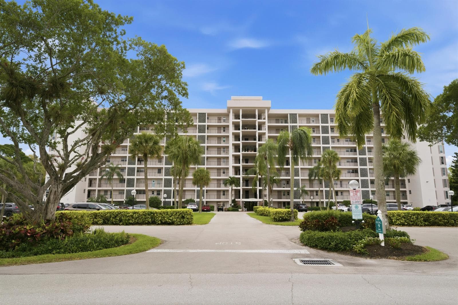 3100 N Palm Aire Drive # 208, Pompano Beach FL 33069 - Pompano Beach, FL - Photo 1