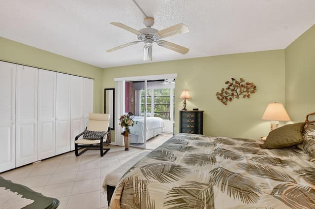 2010 N Farnham N, Deerfield Beach FL 33442 - Deerfield Beach, FL - Photo 5