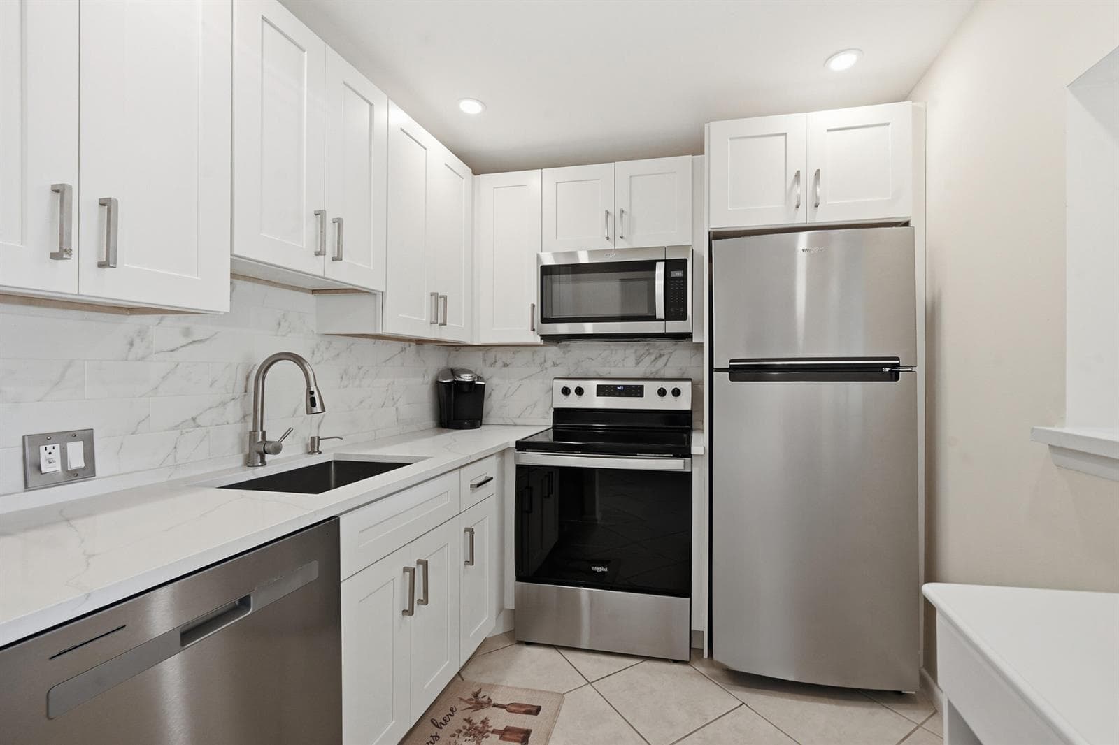 314 Brighton # H, Boca Raton FL 33434 - Boca Raton, FL - Photo 1