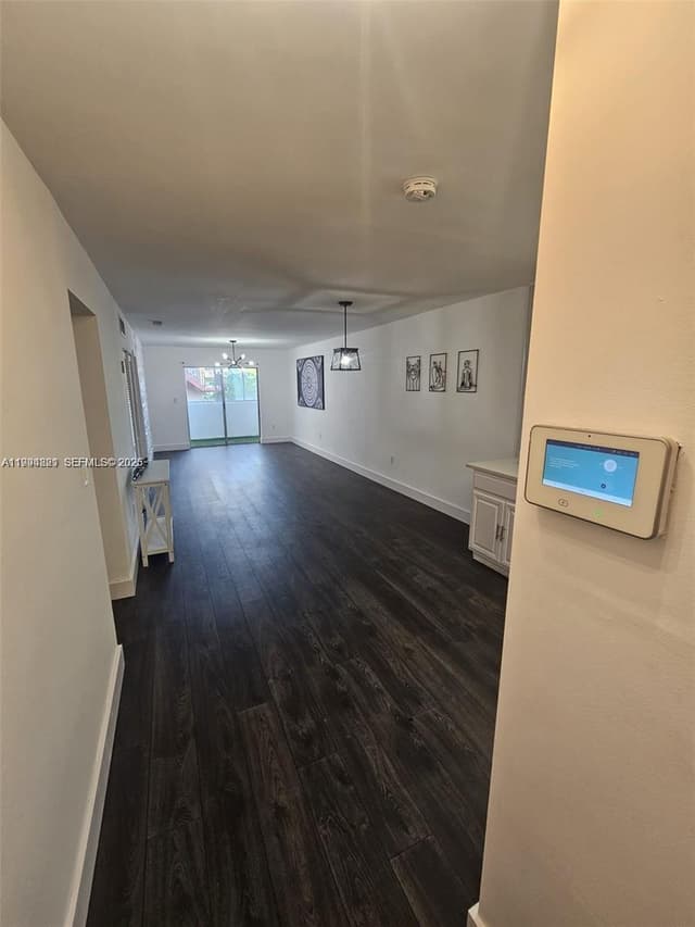 6055 W 19th # 209, Hialeah FL 33012 - Hialeah, FL - Photo 3