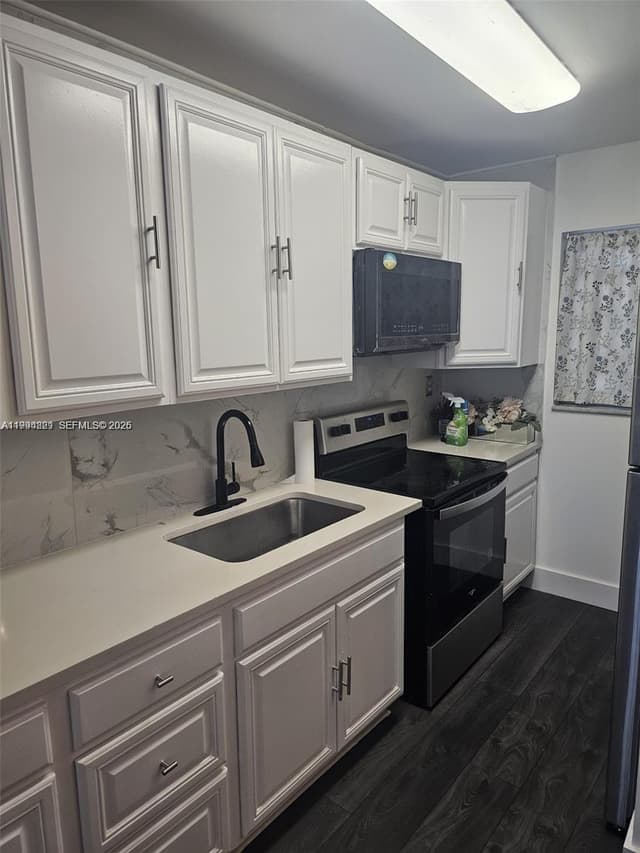 6055 W 19th # 209, Hialeah FL 33012 - Hialeah, FL - Photo 4
