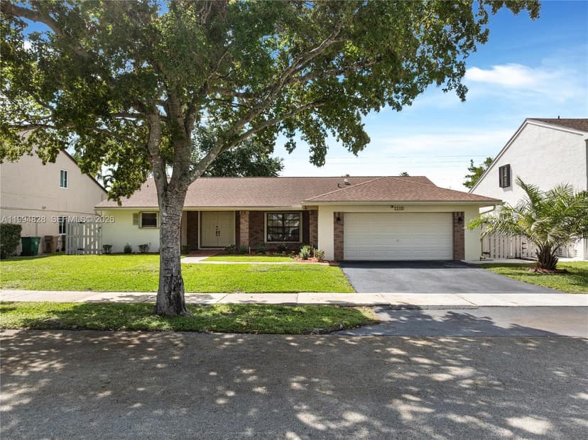 1110 Cedar Creek Way, Davie FL 33325