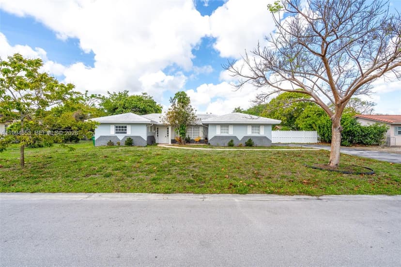 3206 NW 89th Ter, Coral Springs FL 33065