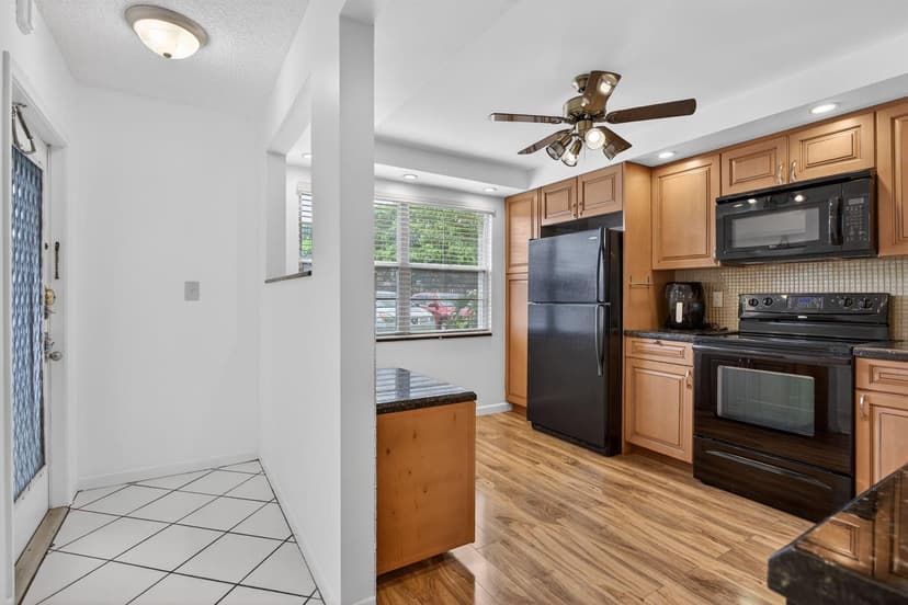 2201 Lucaya Bend # A1, Coconut Creek FL 33066