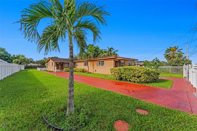 8820 SW 27th St, Miami FL 33165