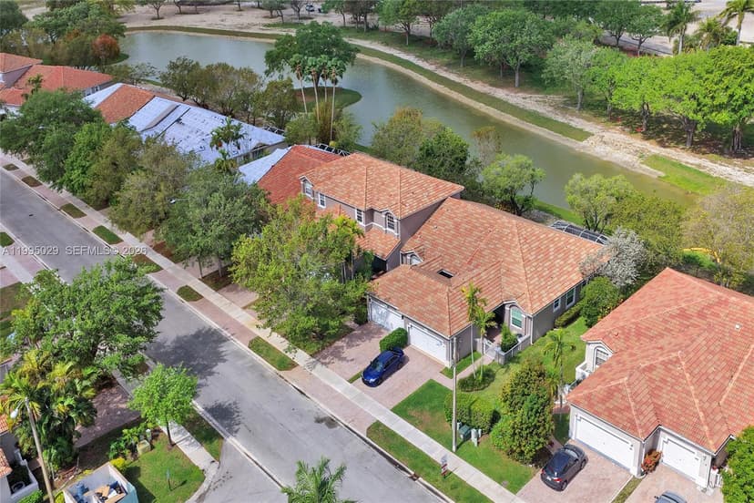 2441 E Aragon Blvd # 5, Sunrise FL 33313