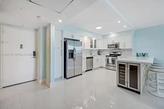 19370 Collins Ave # 1121, Sunny Isles Beach FL 33160 - Sunny Isles Beach, FL - Photo 2