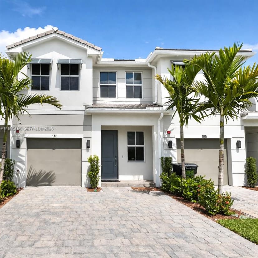 181 SW 170th Ave, Pembroke Pines FL 33027