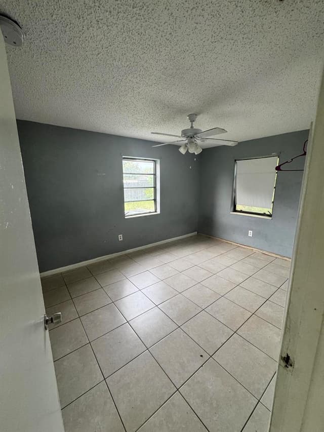 243 NE 39th Court, Deerfield Beach FL 33064 - Deerfield Beach, FL - Photo 3