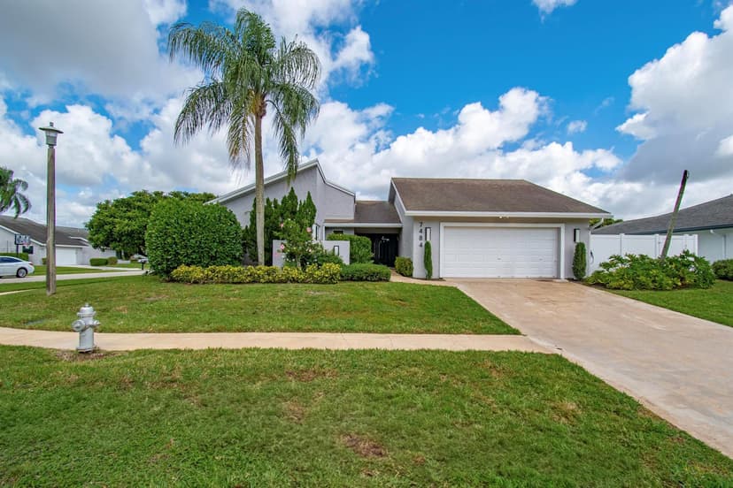 7484 Malibu Crescent, Boca Raton FL 33433